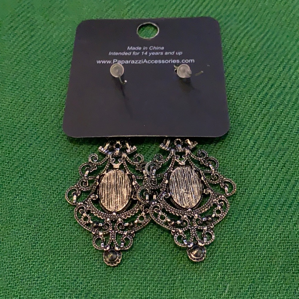 Dark Metal Pearl and Stone Earrings - Picture 3 of 3